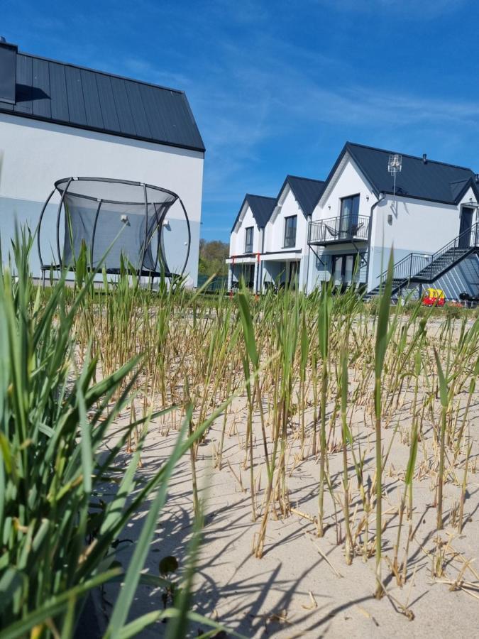 Siedlisko Na Wydmach, Domki Klimatyzowane Leba Bagian luar foto